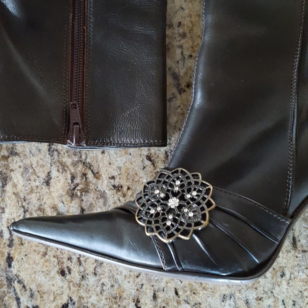 ♥️ Guess Leather Heel Boots - Picture 2 of 7